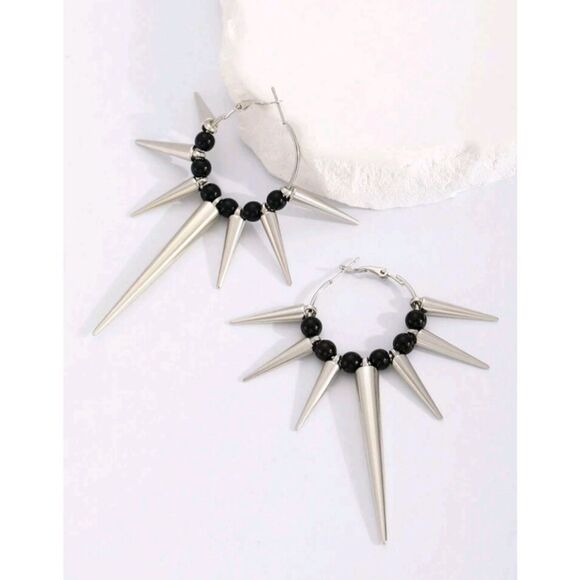NWT Vintage Gothic Style Rivet Decorated Exaggerated Hooped Earrings - Picture 1 of 8